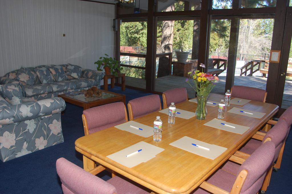 Aviva Inn Tahoe City Exterior photo